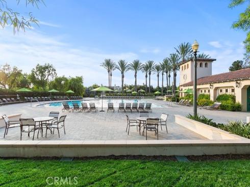 29  Roseville  , Irvine, CA