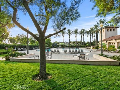 29  Roseville  , Irvine, CA