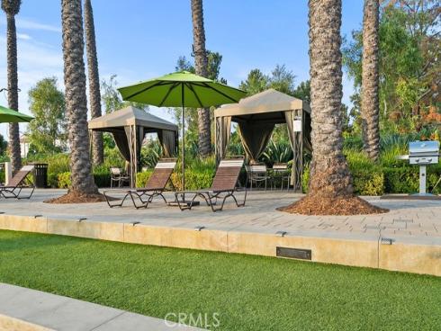 29  Roseville  , Irvine, CA