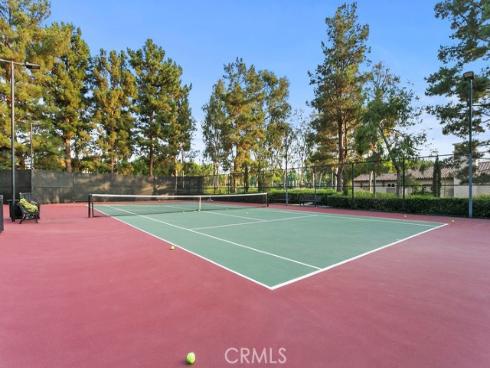 29  Roseville  , Irvine, CA