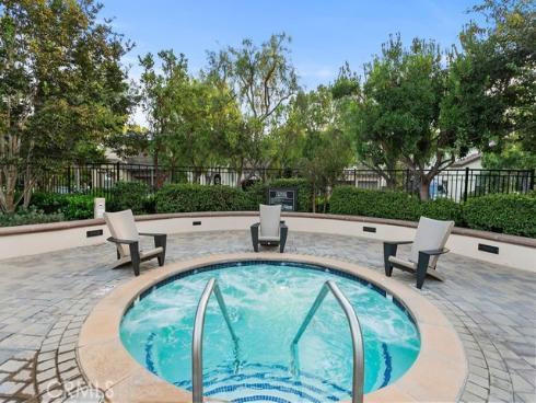 29  Roseville  , Irvine, CA