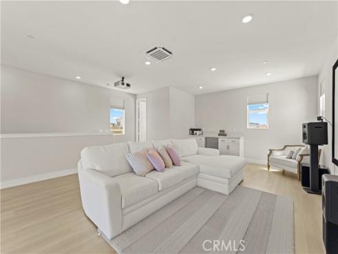 259  chorus  , Irvine, CA