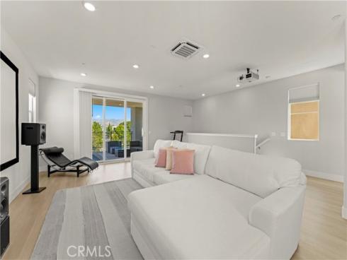 259  chorus  , Irvine, CA