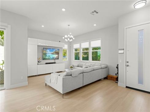 259  chorus  , Irvine, CA