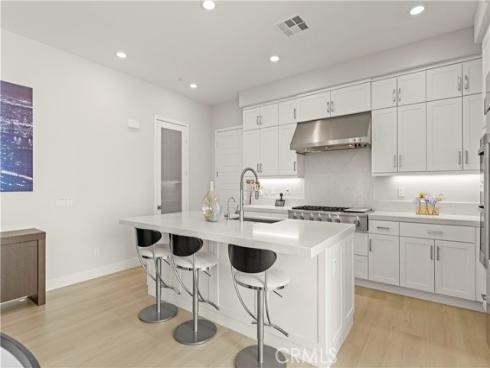 259  chorus  , Irvine, CA