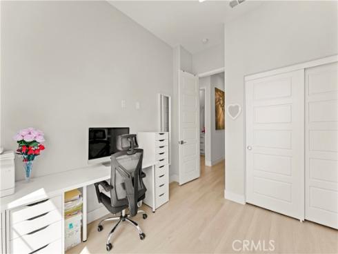 259  chorus  , Irvine, CA