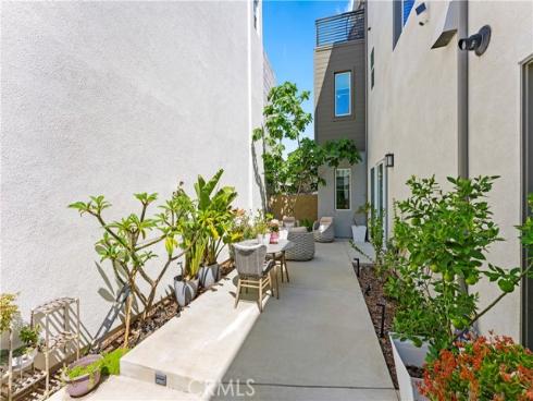 259  chorus  , Irvine, CA