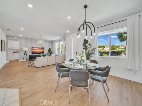 293  Lynx  , Irvine, CA