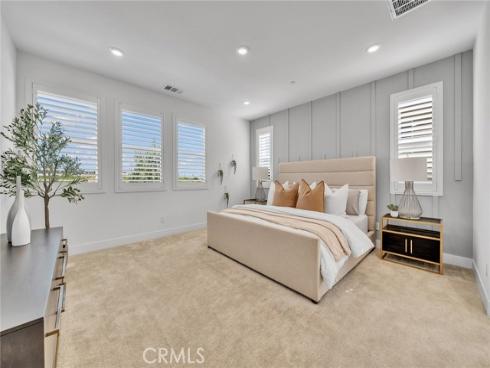 293  Lynx  , Irvine, CA