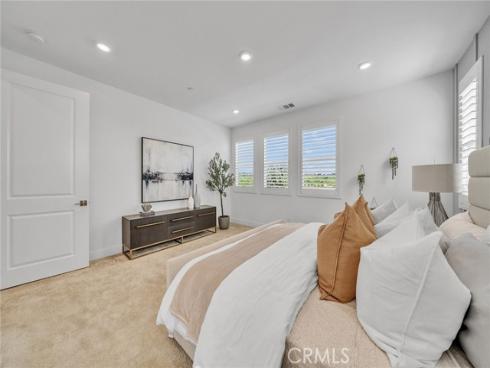 293  Lynx  , Irvine, CA