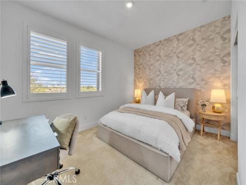 293  Lynx  , Irvine, CA