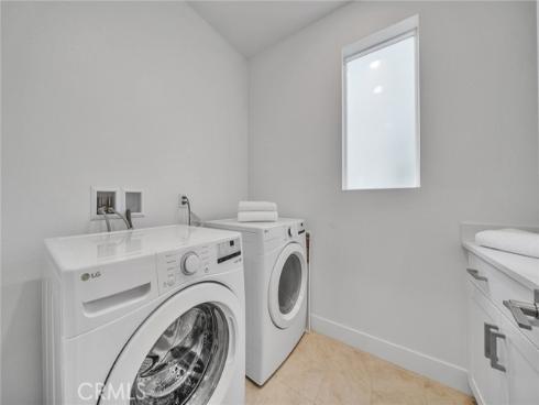 293  Lynx  , Irvine, CA