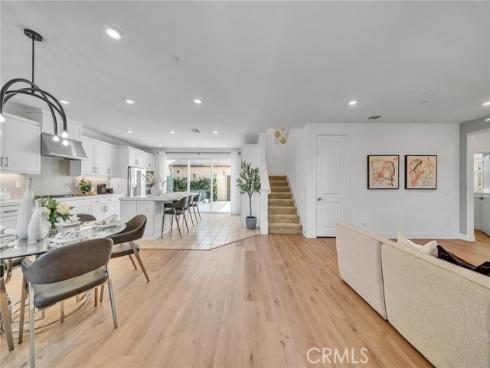 293  Lynx  , Irvine, CA