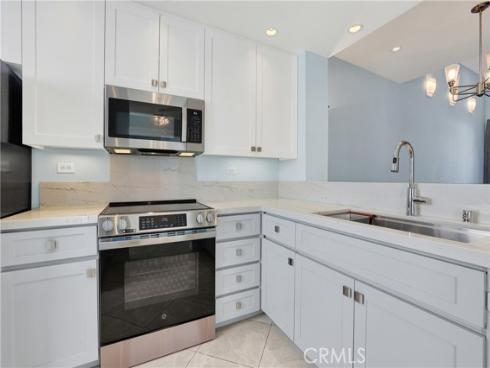 2253  Martin #410  , Irvine, CA