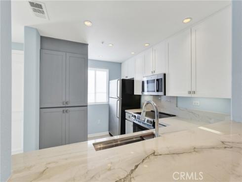 2253  Martin #410  , Irvine, CA