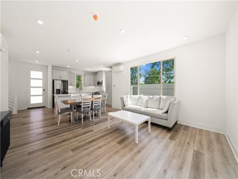 203  Lynx  , Irvine, CA