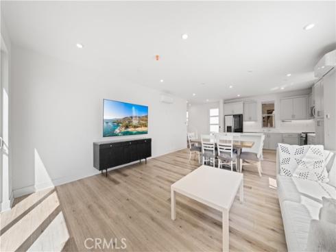 203  Lynx  , Irvine, CA