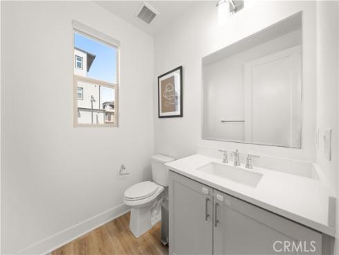 203  Lynx  , Irvine, CA