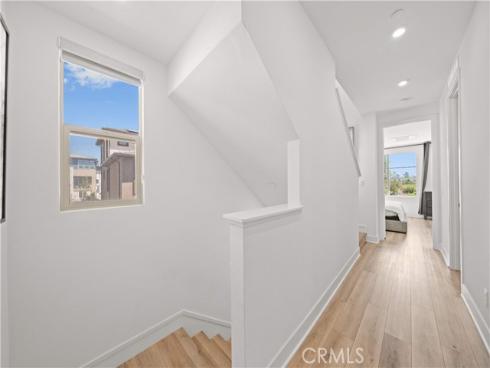 203  Lynx  , Irvine, CA