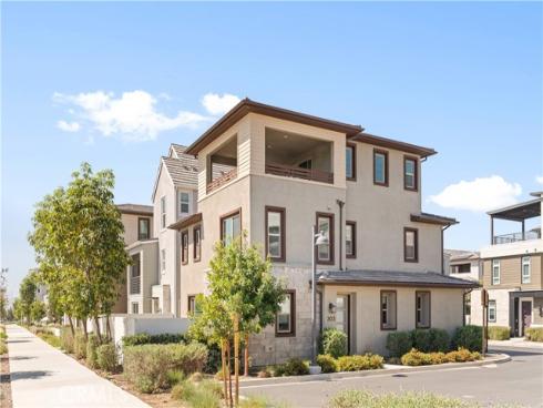 203  Lynx  , Irvine, CA