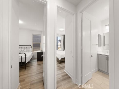 203  Lynx  , Irvine, CA