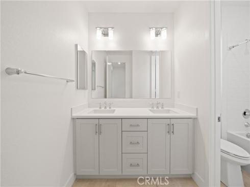 203  Lynx  , Irvine, CA