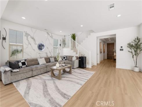 168  Somera  , Irvine, CA