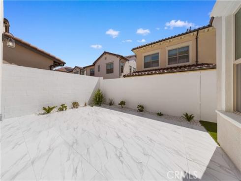 168  Somera  , Irvine, CA