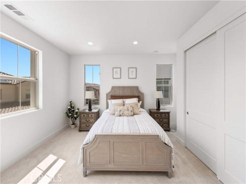 168  Somera  , Irvine, CA