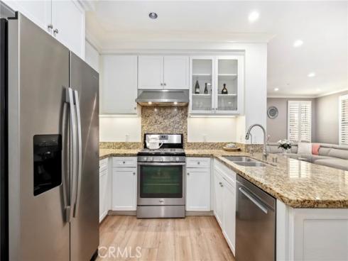 59  Kempton  , Irvine, CA