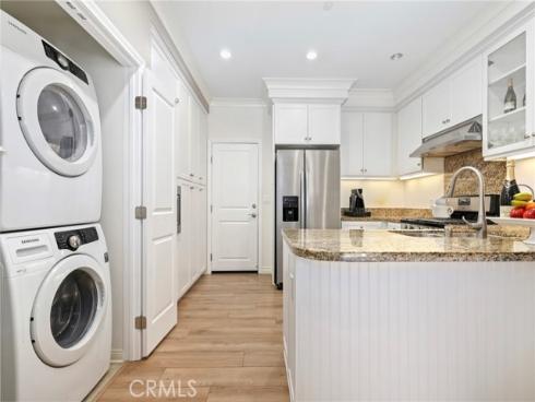 59  Kempton  , Irvine, CA