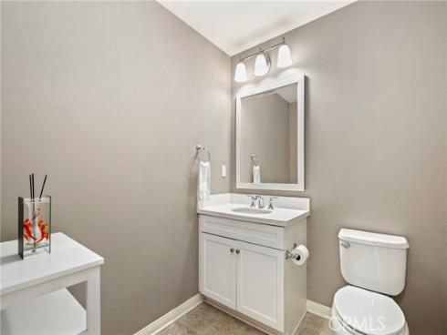 59  Kempton  , Irvine, CA