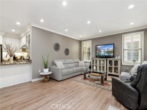 59  Kempton  , Irvine, CA