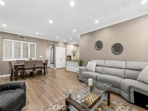 59  Kempton  , Irvine, CA