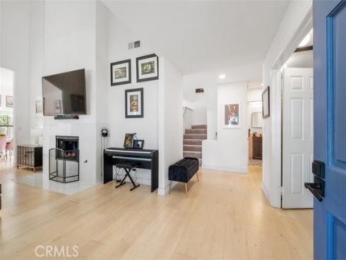 453 E Yale  , Irvine, CA