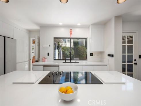 453 E Yale  , Irvine, CA