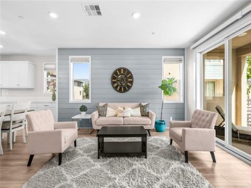 218  Keeper  , Irvine, CA