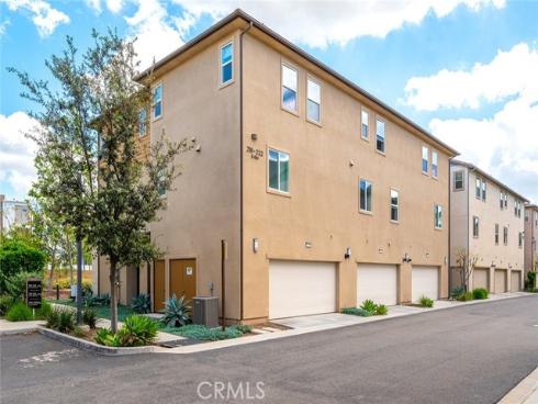 218  Keeper  , Irvine, CA