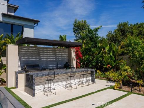 51  Hartman  , Irvine, CA