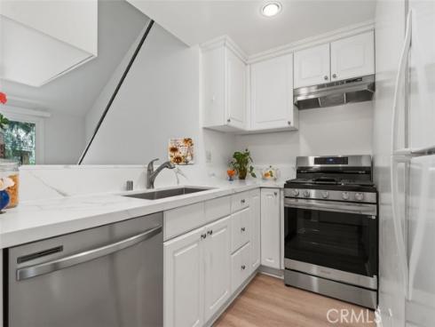 89  Lemon Grove  , Irvine, CA