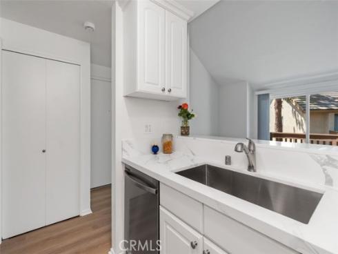 89  Lemon Grove  , Irvine, CA