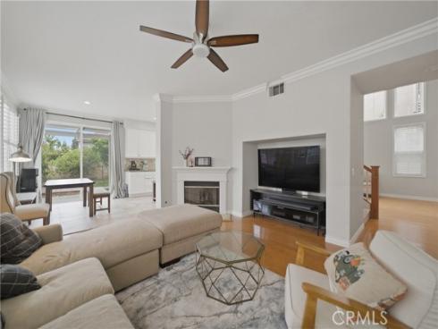 21  Wedgewood  , Irvine, CA