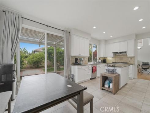 21  Wedgewood  , Irvine, CA