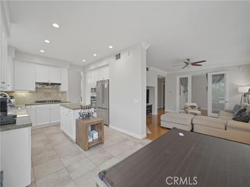 21  Wedgewood  , Irvine, CA