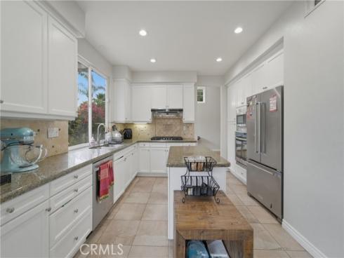 21  Wedgewood  , Irvine, CA