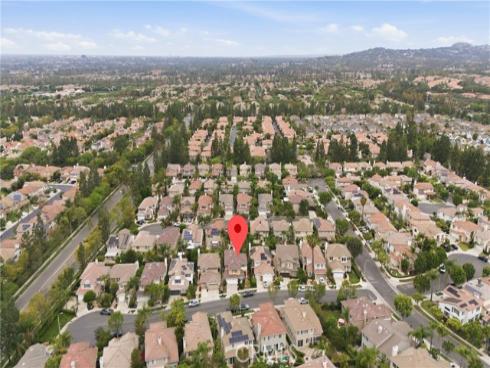 21  Wedgewood  , Irvine, CA
