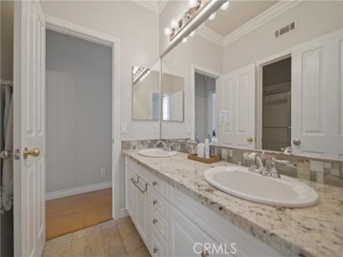 21  Wedgewood  , Irvine, CA