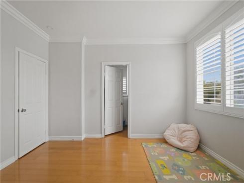 21  Wedgewood  , Irvine, CA