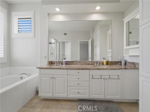 21  Wedgewood  , Irvine, CA