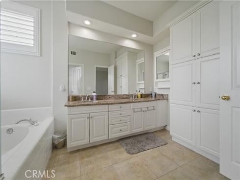 21  Wedgewood  , Irvine, CA